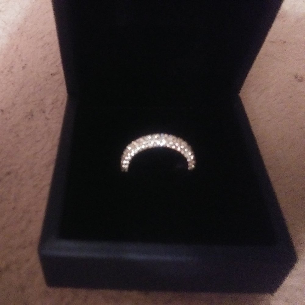 Sparkling band